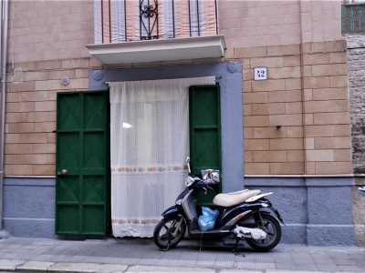 Da via Francesco Rismondi, in un due vani a pianoterra, partiamo nel nostro racconto di una Bari dimenticata